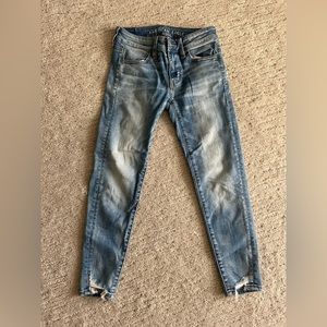 American eagle distressed skinny jeans